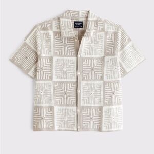 ✨NWT✨Abercrombie & Crochet Shirt